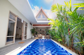 Limited-Time Promo - New 2-Bedroom Villa with Enormous Pool in Canggu